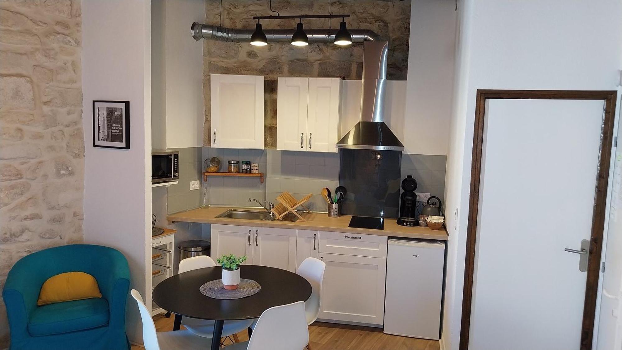 Immeuble 3 Apparts Centre Historique St Gilles Maisoncarreeconciergerie Saint-Gilles  Εξωτερικό φωτογραφία