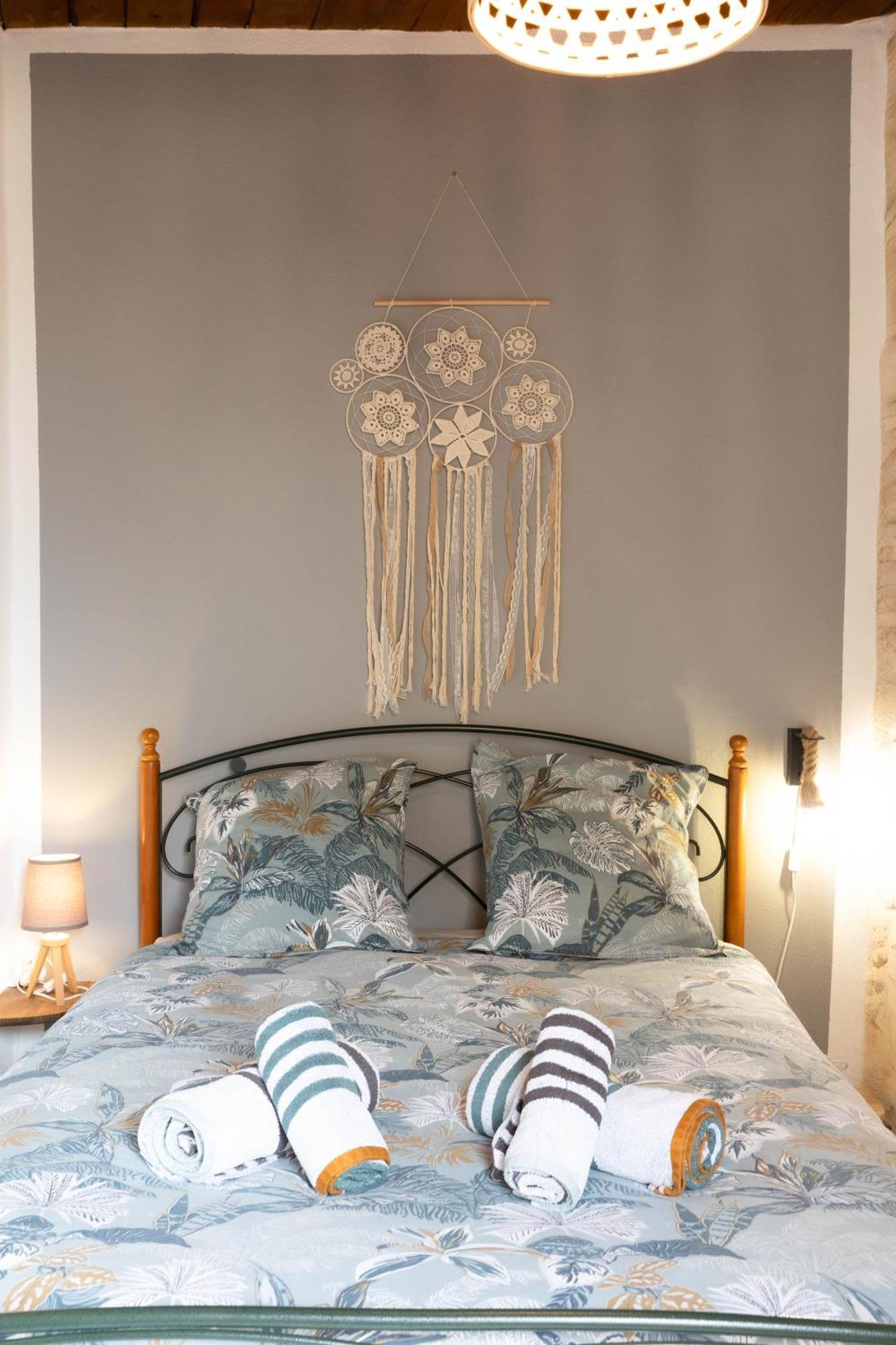Immeuble 3 Apparts Centre Historique St Gilles Maisoncarreeconciergerie Saint-Gilles  Εξωτερικό φωτογραφία
